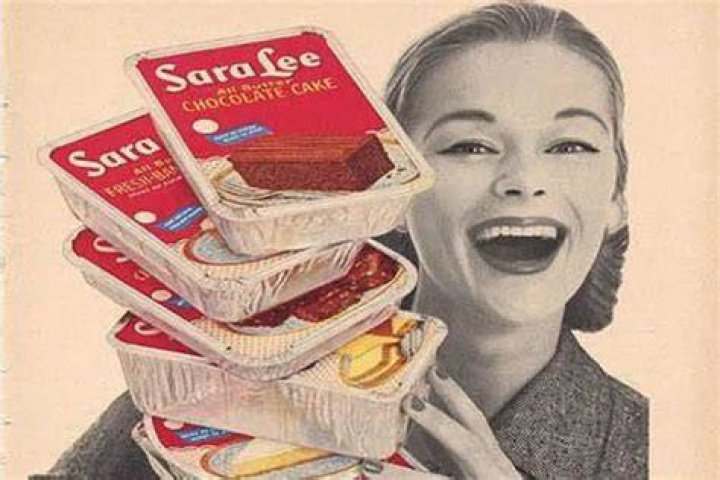 Sara Lee childhood picture with her mother
