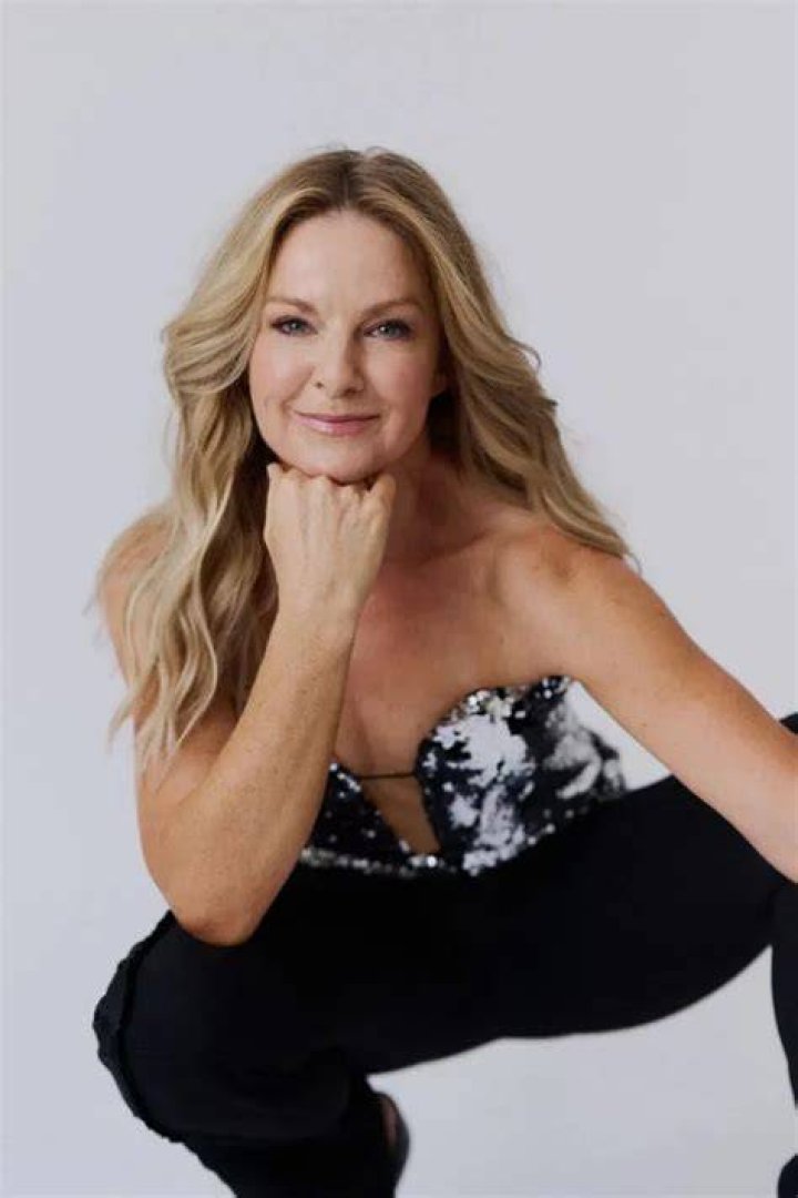 Sarah Hadland Biography, Age, Height, Husband, Net Worth, Family