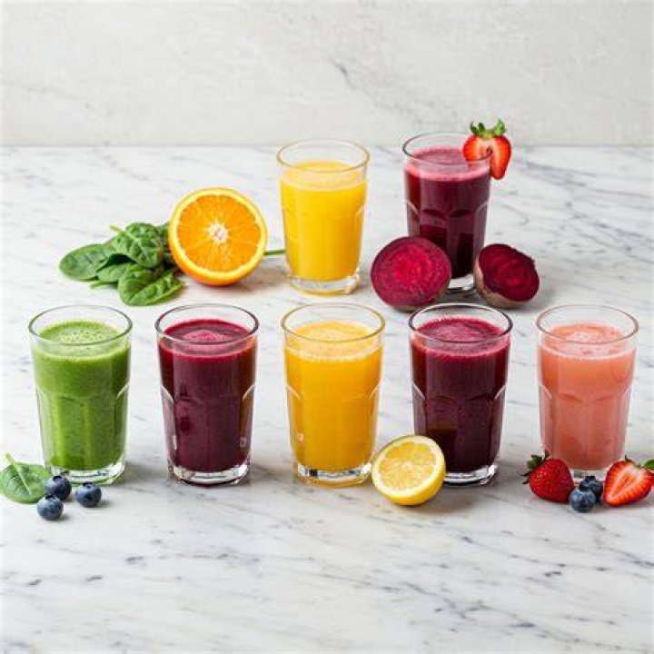 Sarah Viloid drinks healthy juice