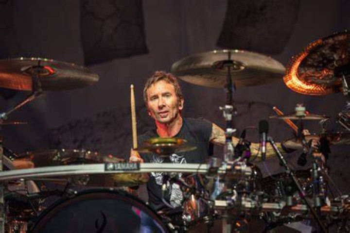 Shannon Larkin