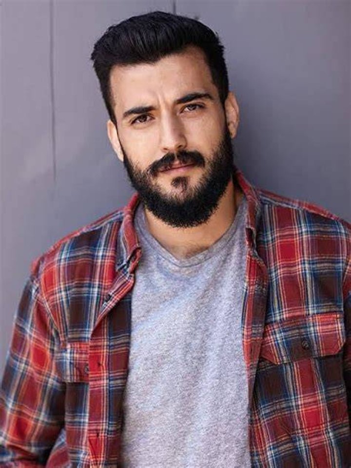 Stateless Phoenix Raei: Age, Wiki, Biography, Ethnicity, Wife, Net Worth