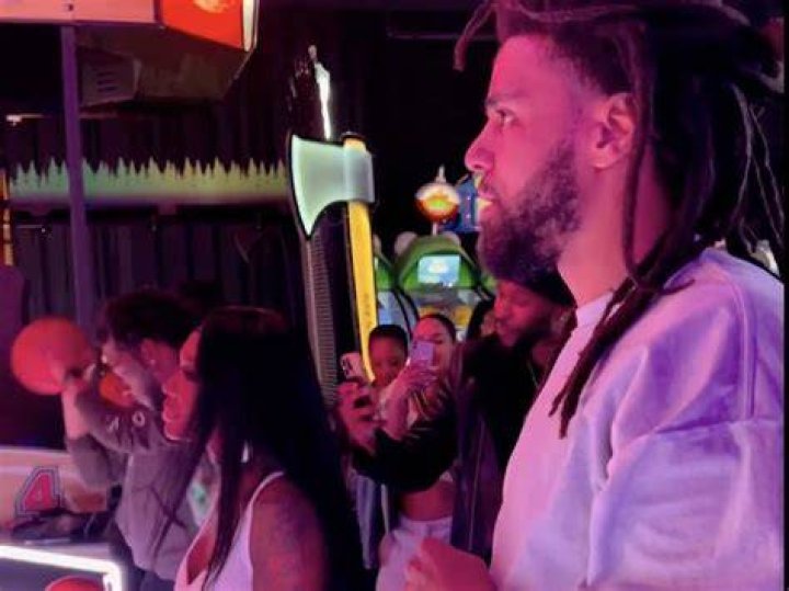 Summer Walker Wins $400 At Dave & Busters With J. Cole, Waka Flocka & More
