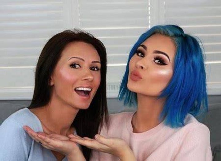 Talia Mar and her mom