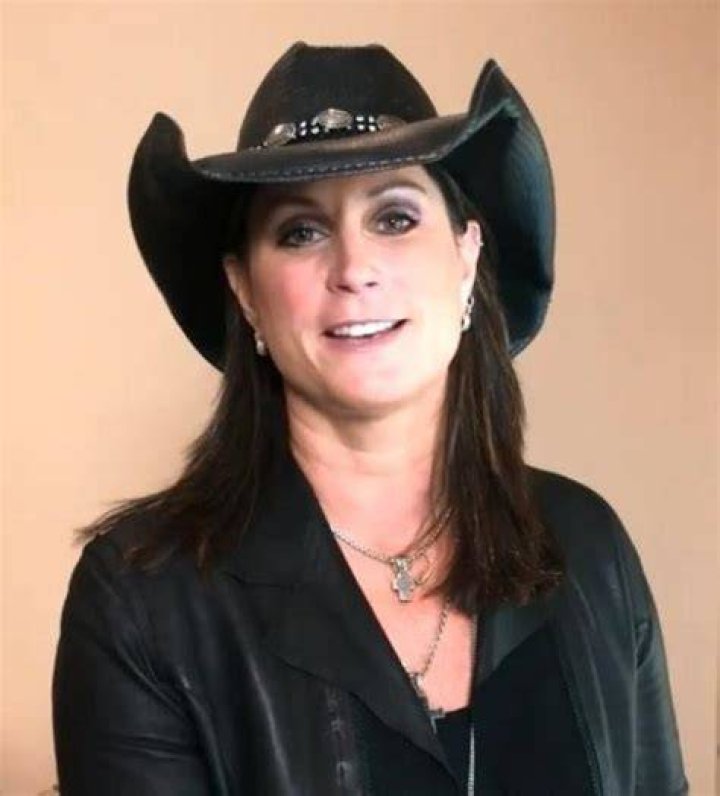 Terri Clark Biography, Age, Height, Husband, Net Worth, Family