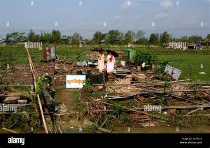 Victims of Cyclone Nargis Picture