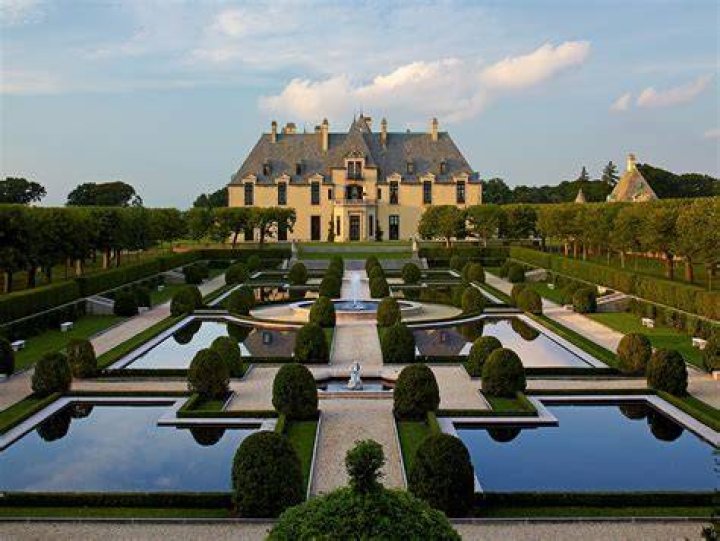 View Of Oheka Castle