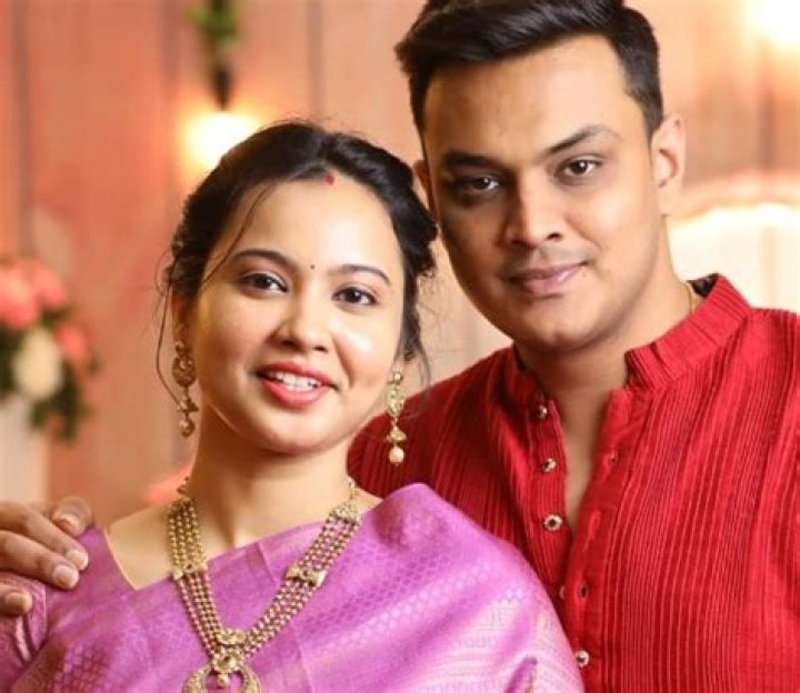 Vinod Ghosalkar son Saurabh