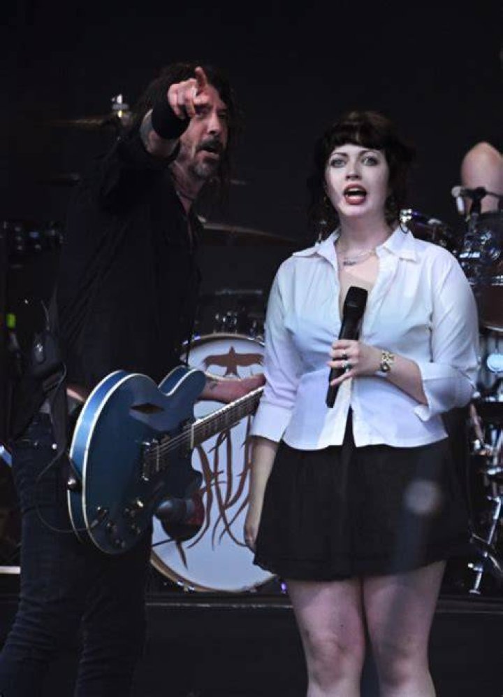 Violet Maye Grohl with her family
