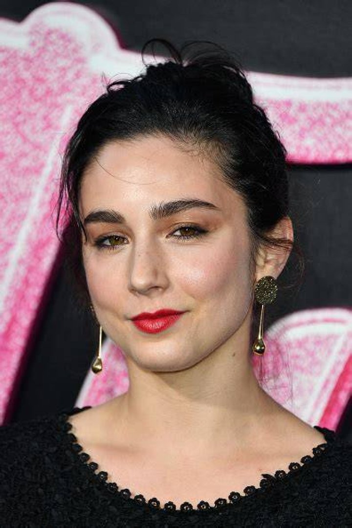 What is Molly Ephraim net worth?