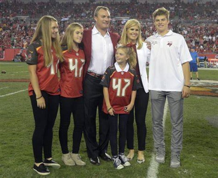 Who Is Linda Lynch? Everything About John Lynch Wife