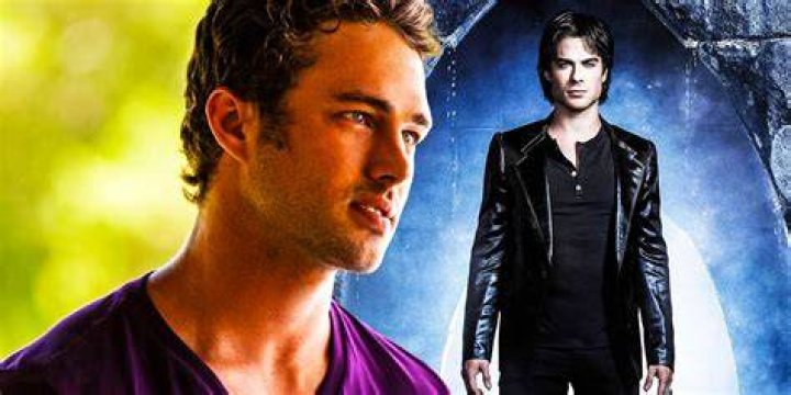 Who is Mason’s girlfriend Vampire Diaries?