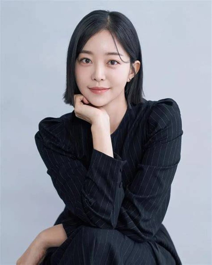 Yang Hee-eun Biography, Age, Height, Husband, Net Worth, Family